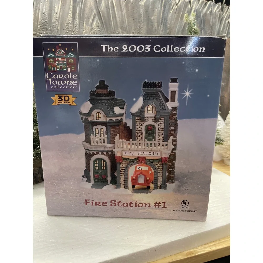 Carole Towne Collection 2003 FIRE STATION #1 Christmas Village Light Up Building